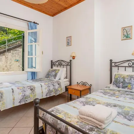 Apartment Alexandra Agios Stefanos (Thinali)